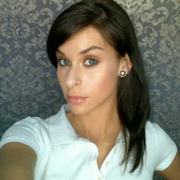 Meet your Posher, Crystal - Picture 3 of 3